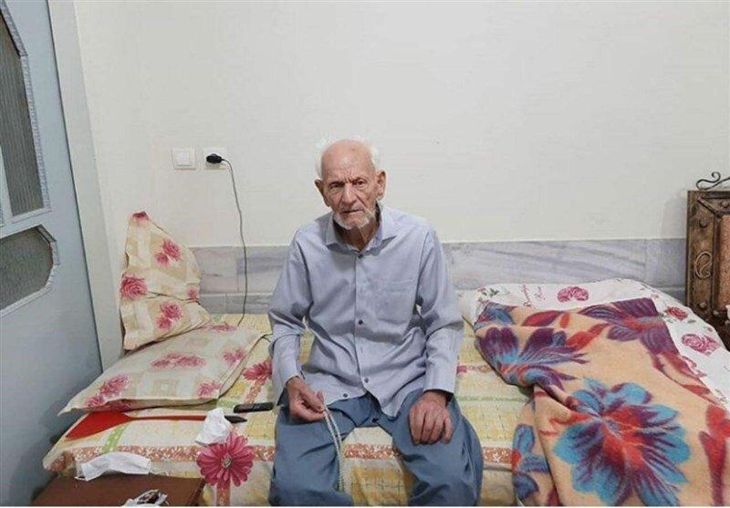 خواهش پیرمرد 87 ساله که کرونا را شکست داد: مردم در خانه بمانند