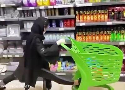 چالش پا باز دختران و مشتریان در یک فروشگاه ، ورود دادگستری هرمزگان به هنجارشکنی تارا مارکت